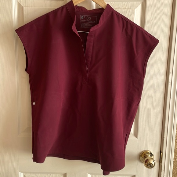 Figs Tops - Figs burgundy top